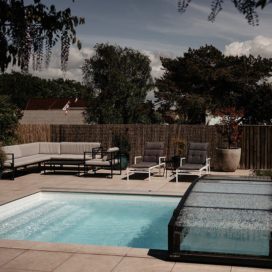 Bild som visar förlÀngningsskenor till pooltak Leia