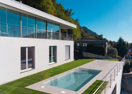 Arcadia pool i trädgård