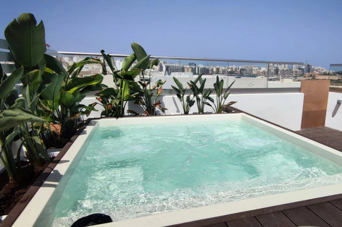 Glasfiberpool Thalia 390 – GullbergJansson